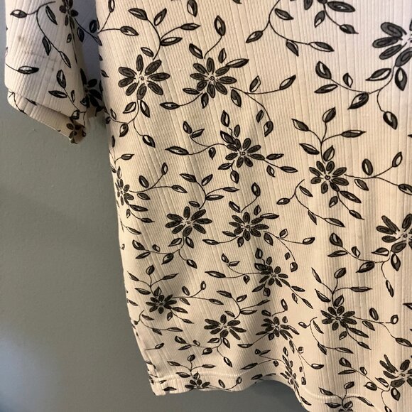 Basic Editions Womens Floral Short Sleeve Pullover Top Floral Size Medium - Picture 5 of 6